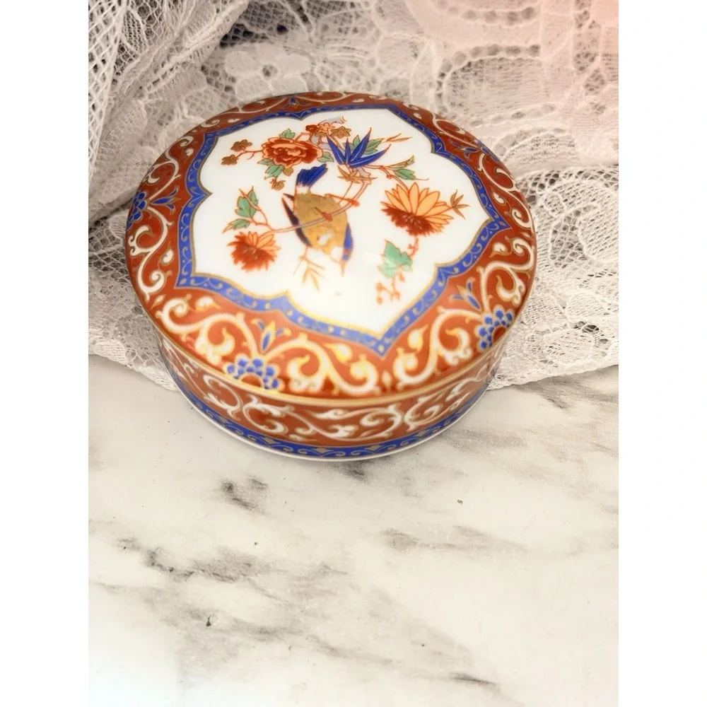 KAISER GERMANY ROUND TRINKET, RING HOLDER, FLOWERS, 2 1/4